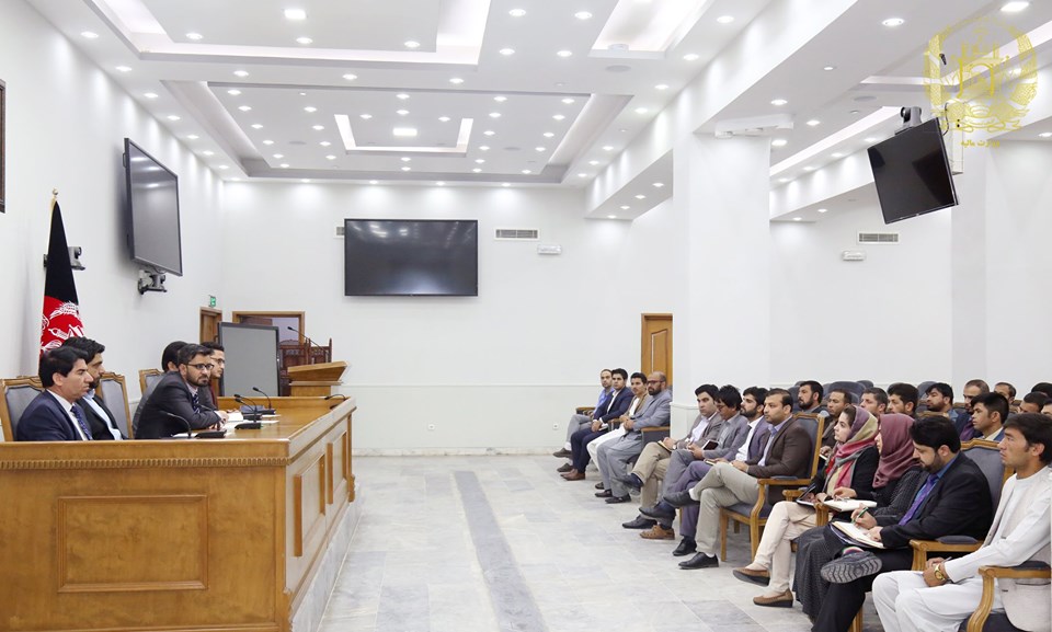 معین اداری